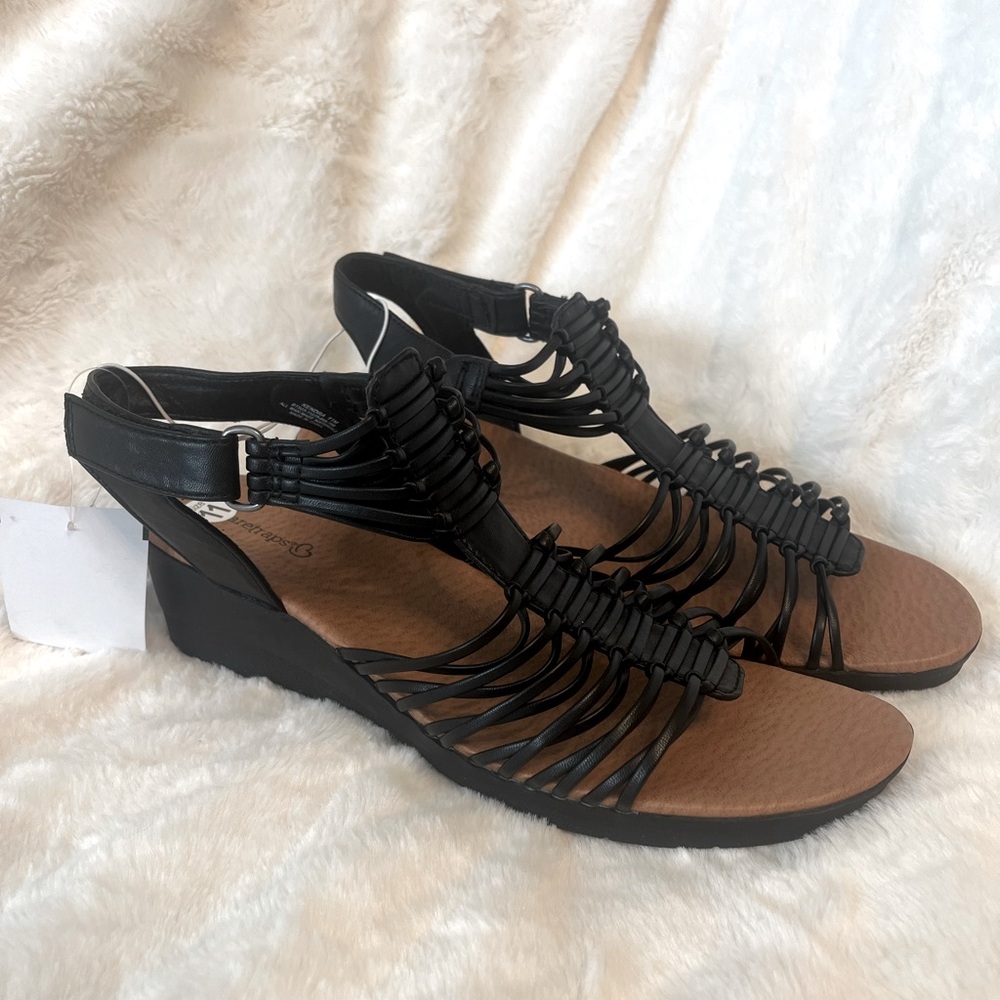 Kendra Wedge Sandals- BareTraps